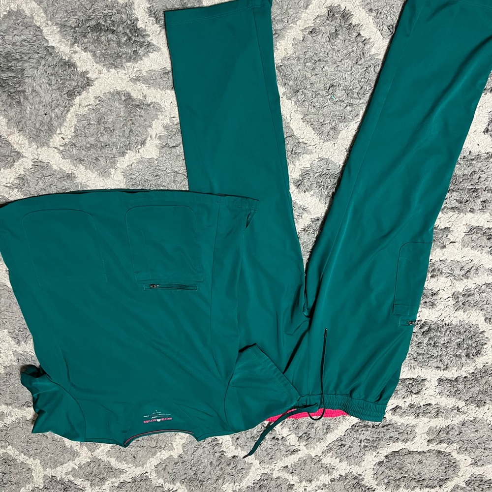 Moxie scrubs